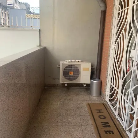 New Luxury Apartment, City Center Appartement Milaan